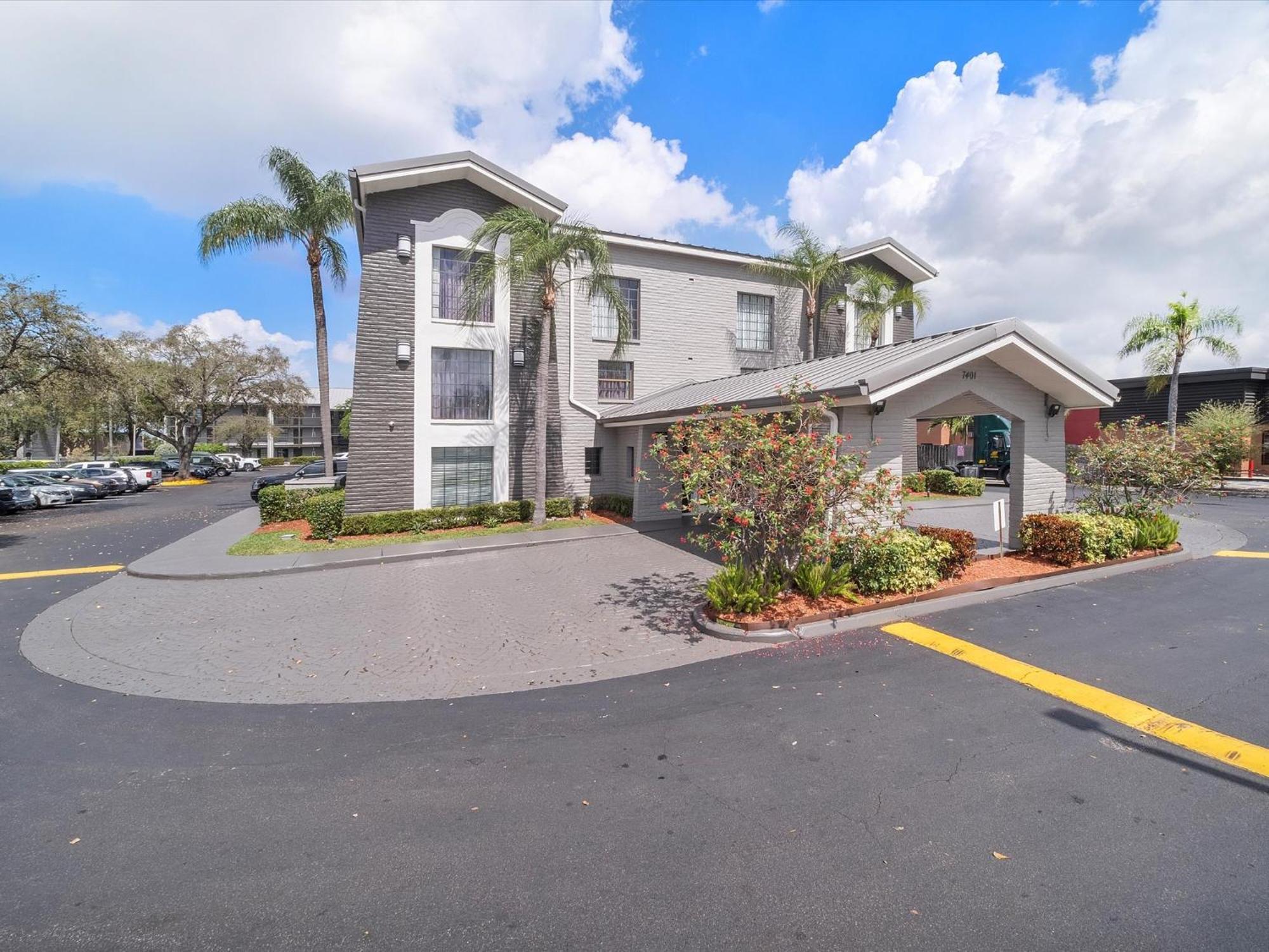 La Quinta Inn By Wyndham Miami Airport North Miami Springs Exterior foto
