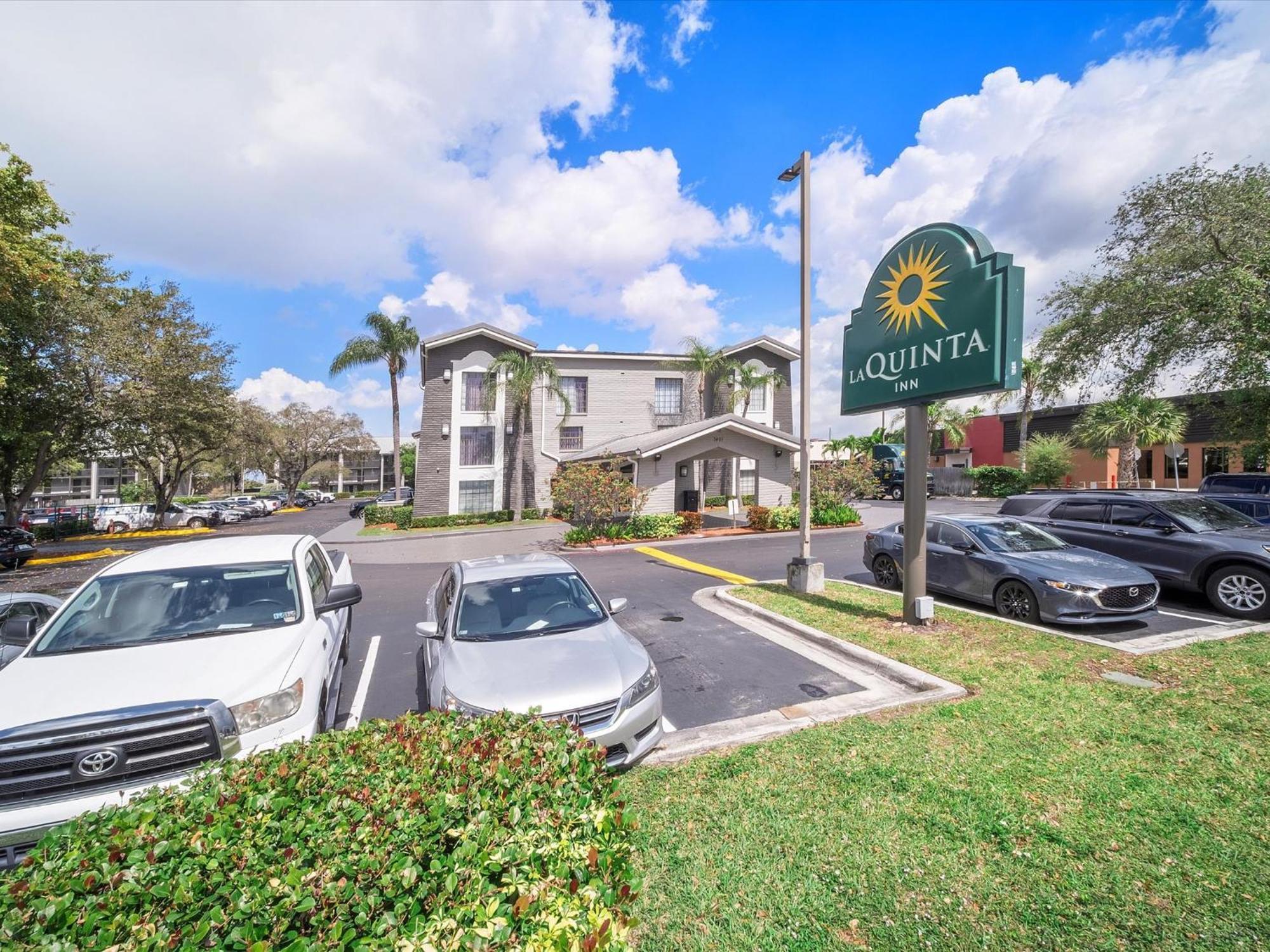 La Quinta Inn By Wyndham Miami Airport North Miami Springs Exterior foto