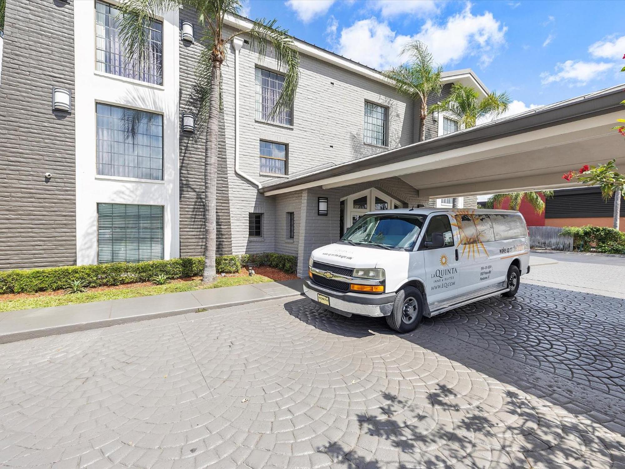 La Quinta Inn By Wyndham Miami Airport North Miami Springs Exterior foto